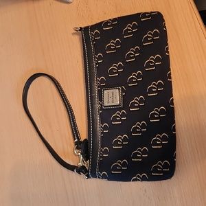 Dooney & Bourke 1975 wristlet purse NEW without tags